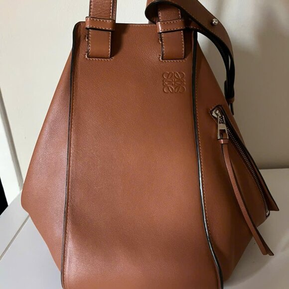 LOEWE Hammock bag in Classic Calfskin Tan - Picture 2 of 16